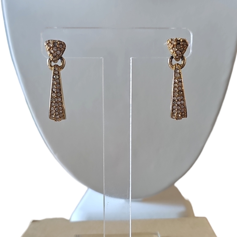 Beautiful vintage swarovski crystal gold tone hoop pierce earrings